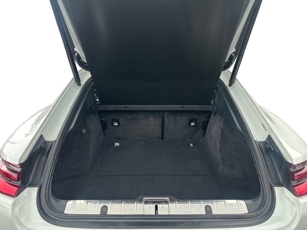Used 2019 Porsche Panamera 4 image 19
