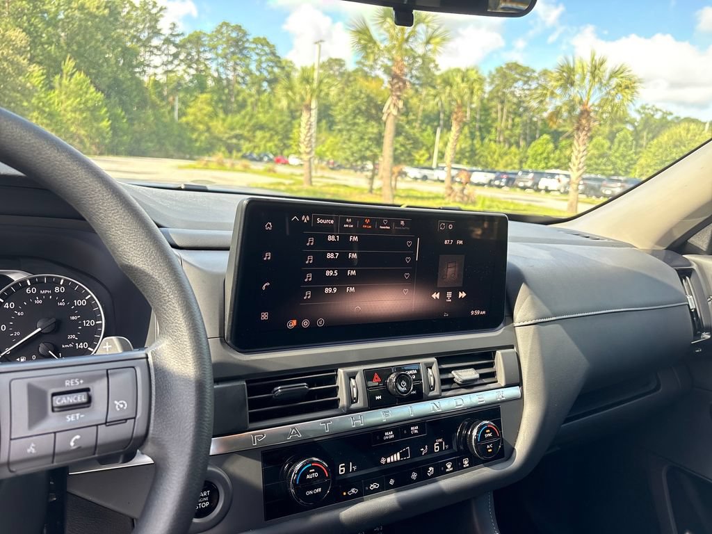 Used 2026 Nissan Pathfinder S FWD image 16