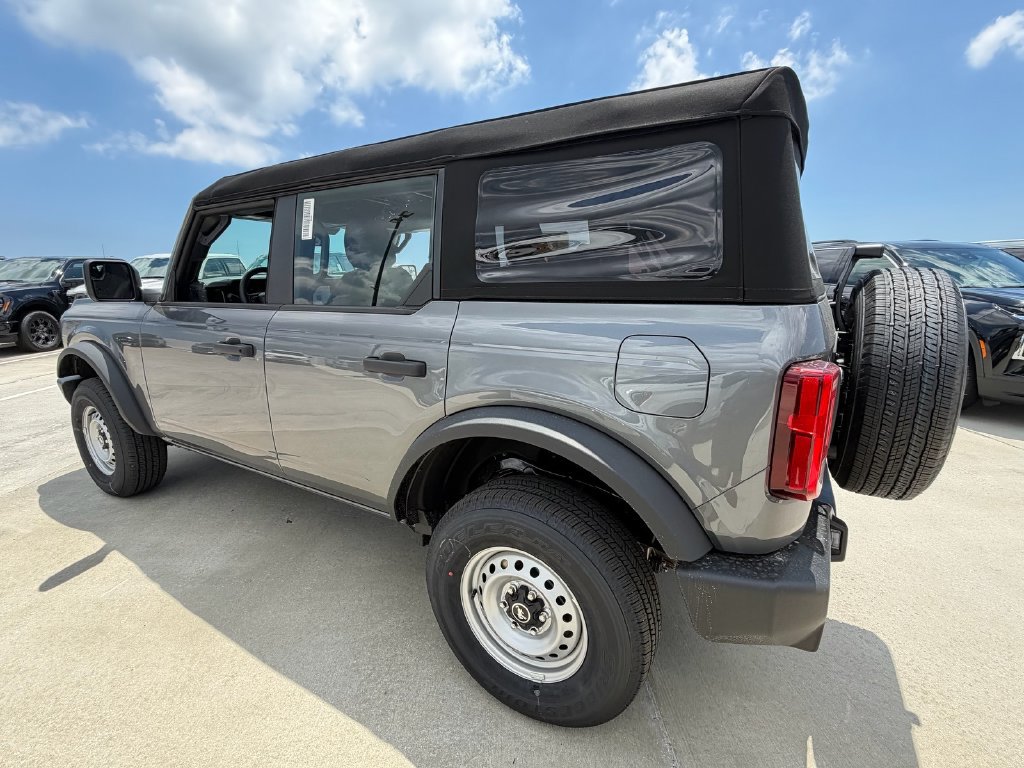 New 2026 Ford Bronco 4-Door AWD/4WD image 9