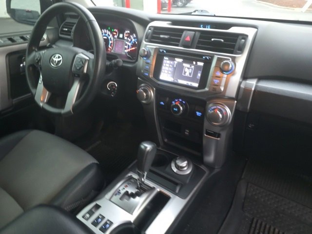 Used 2016 Toyota 4Runner SR5 image 10