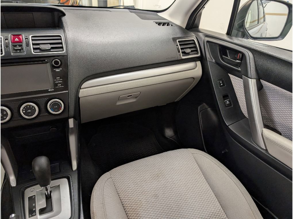 Used 2017 Subaru Forester 2.5i w/ Alloy Wheel Package image 13