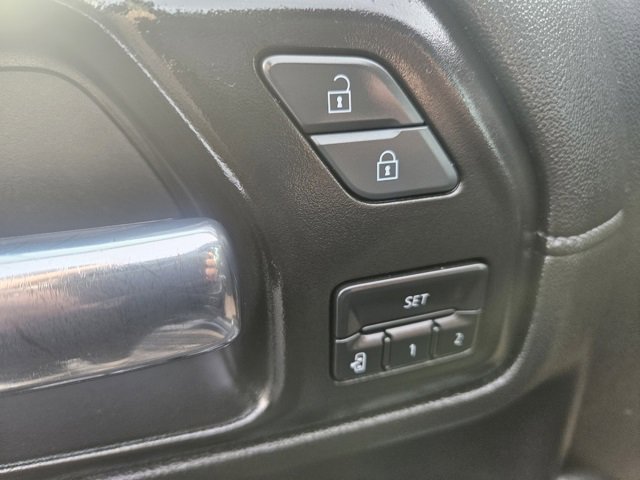 Used 2022 GMC Sierra 3500 Denali image 23