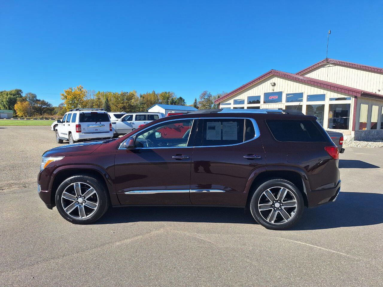 Used 2018 GMC Acadia Denali w/ LPO, Floor Liner Package