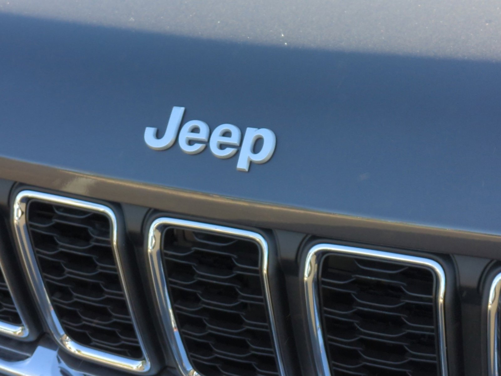 New 2025 Jeep Grand Cherokee Laredo image 23