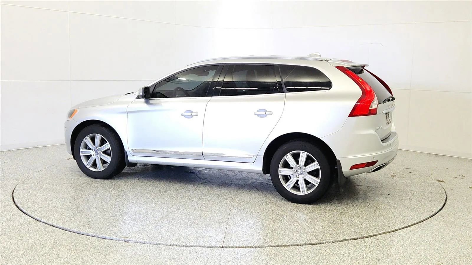 Used 2017 Volvo XC60 T5 Inscription w/ Preferred Option Package AWD/4WD image 5
