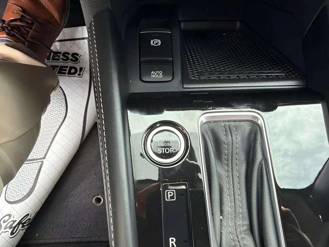 Used 2023 Nissan Kicks SR FWD image 14