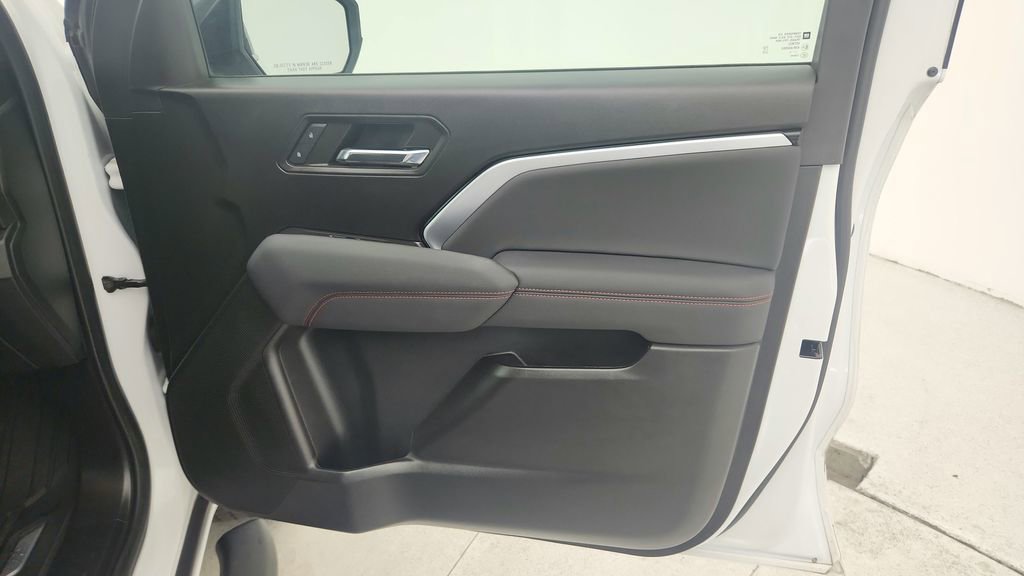 Certified 2024 Chevrolet Colorado Z71 w/ Z71 Convenience Package 2 image 30