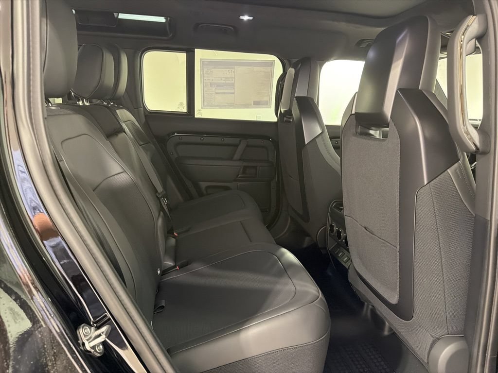 New 2026 Land Rover Defender 110 OCTA AWD/4WD image 28