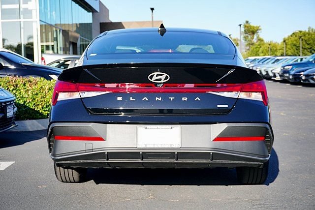 New 2026 Hyundai Elantra Sport FWD image 10