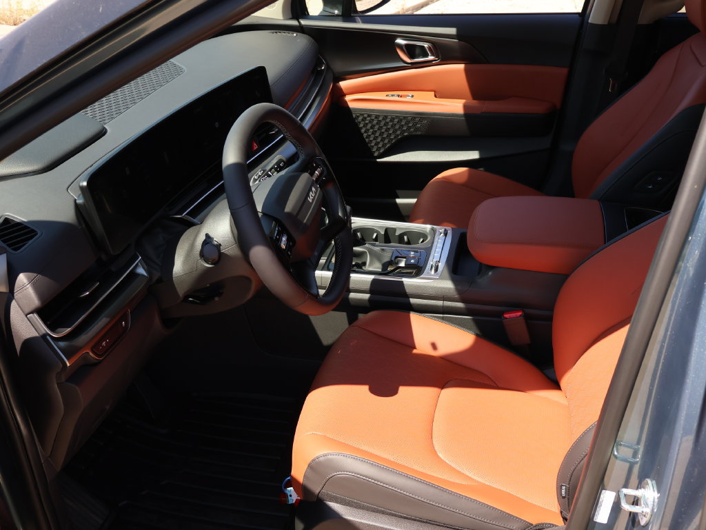 New 2027 Kia Carnival SX w/ Dark Edition Package FWD image 25