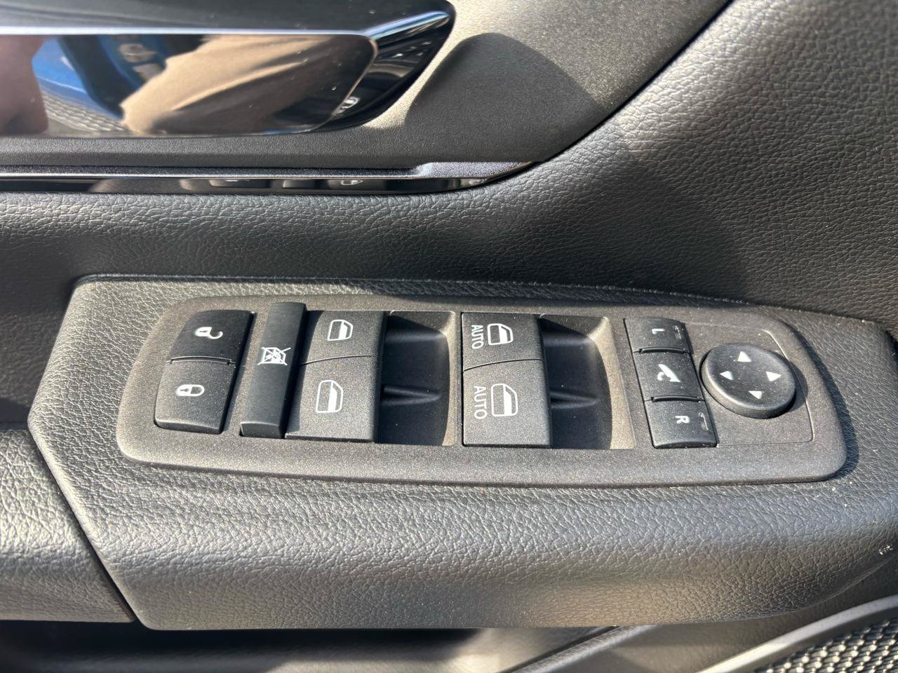 Used 2023 RAM 1500 Big Horn AWD/4WD image 15