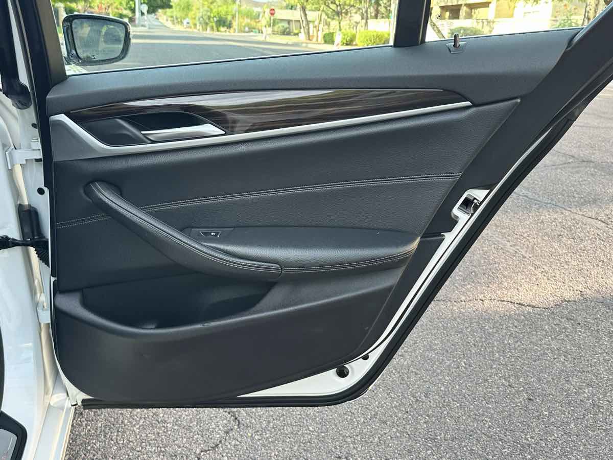 Used 2018 BMW 540i xDrive 540i xDrive image 37