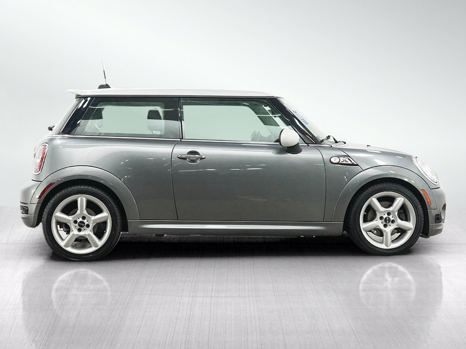 Used 2010 MINI Cooper S FWD image 6