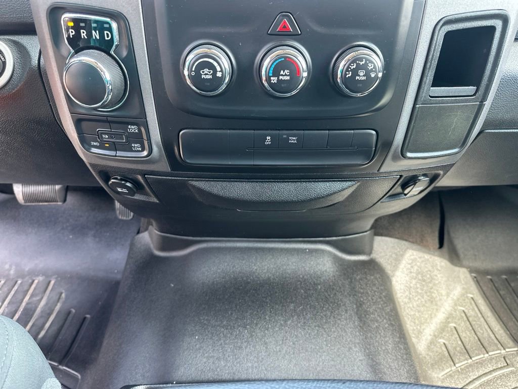 Used 2015 RAM 1500 Express AWD/4WD image 25