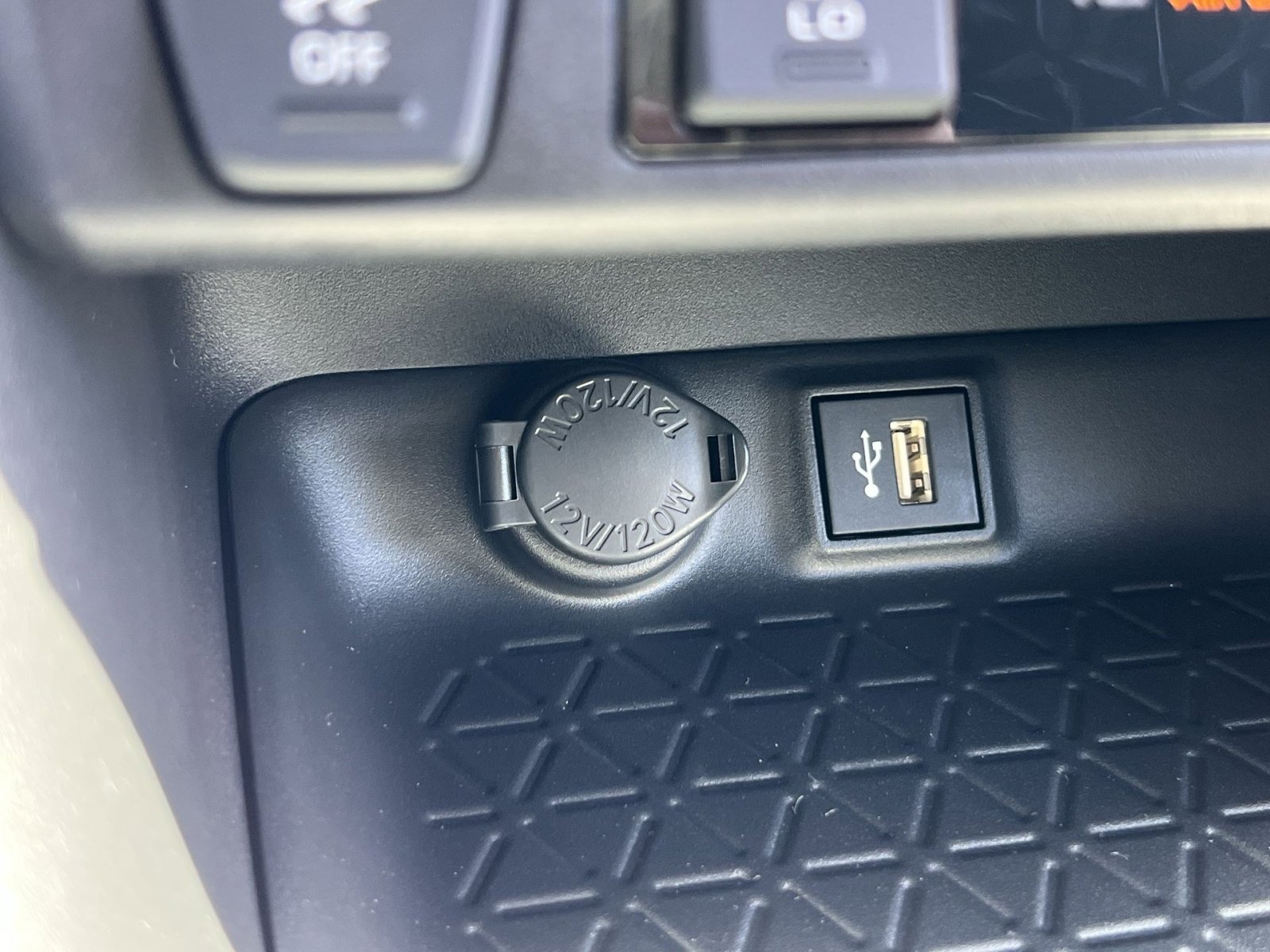 New 2025 Toyota RAV4 XLE image 25