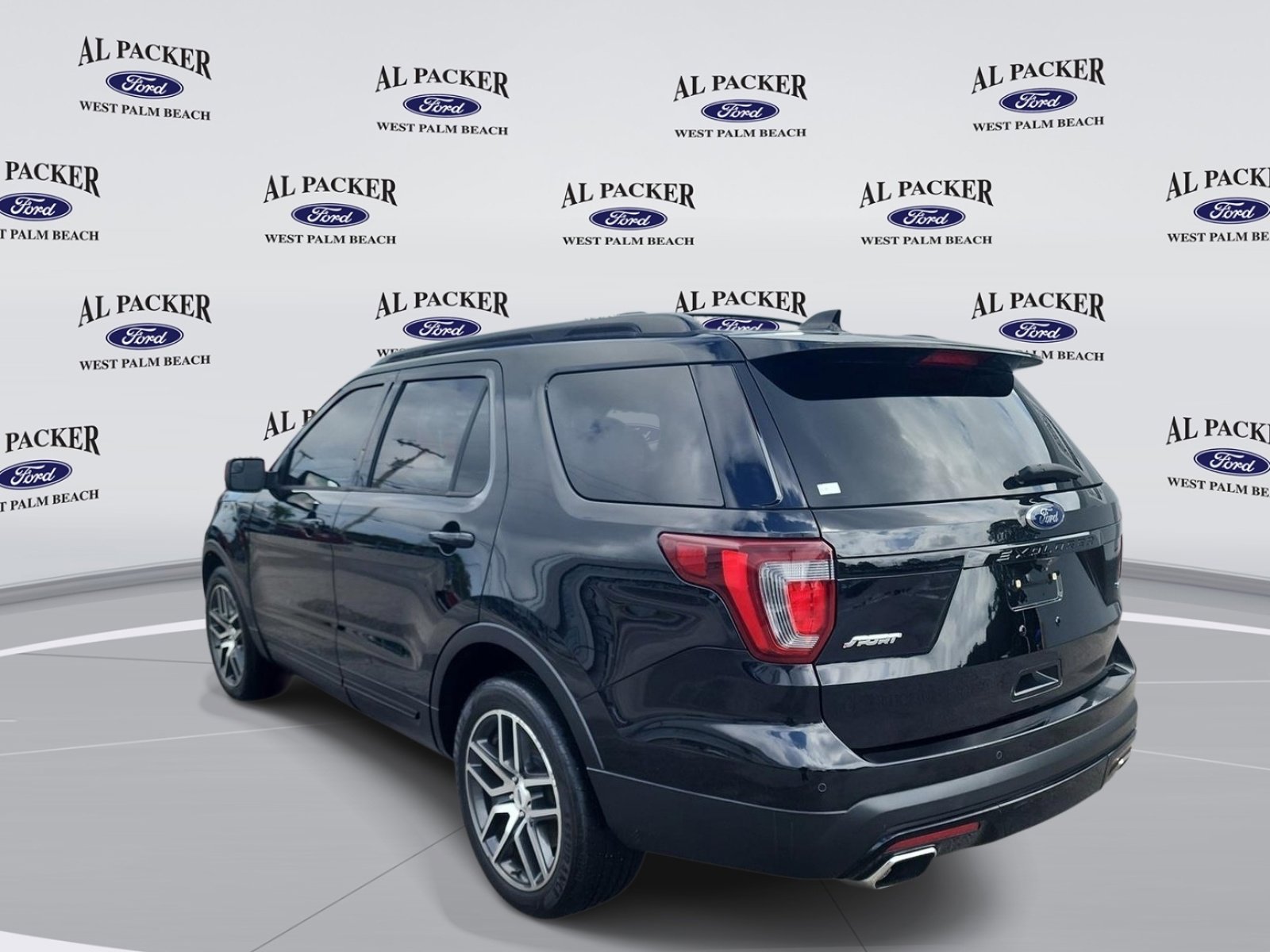 Used 2017 Ford Explorer Sport image 3