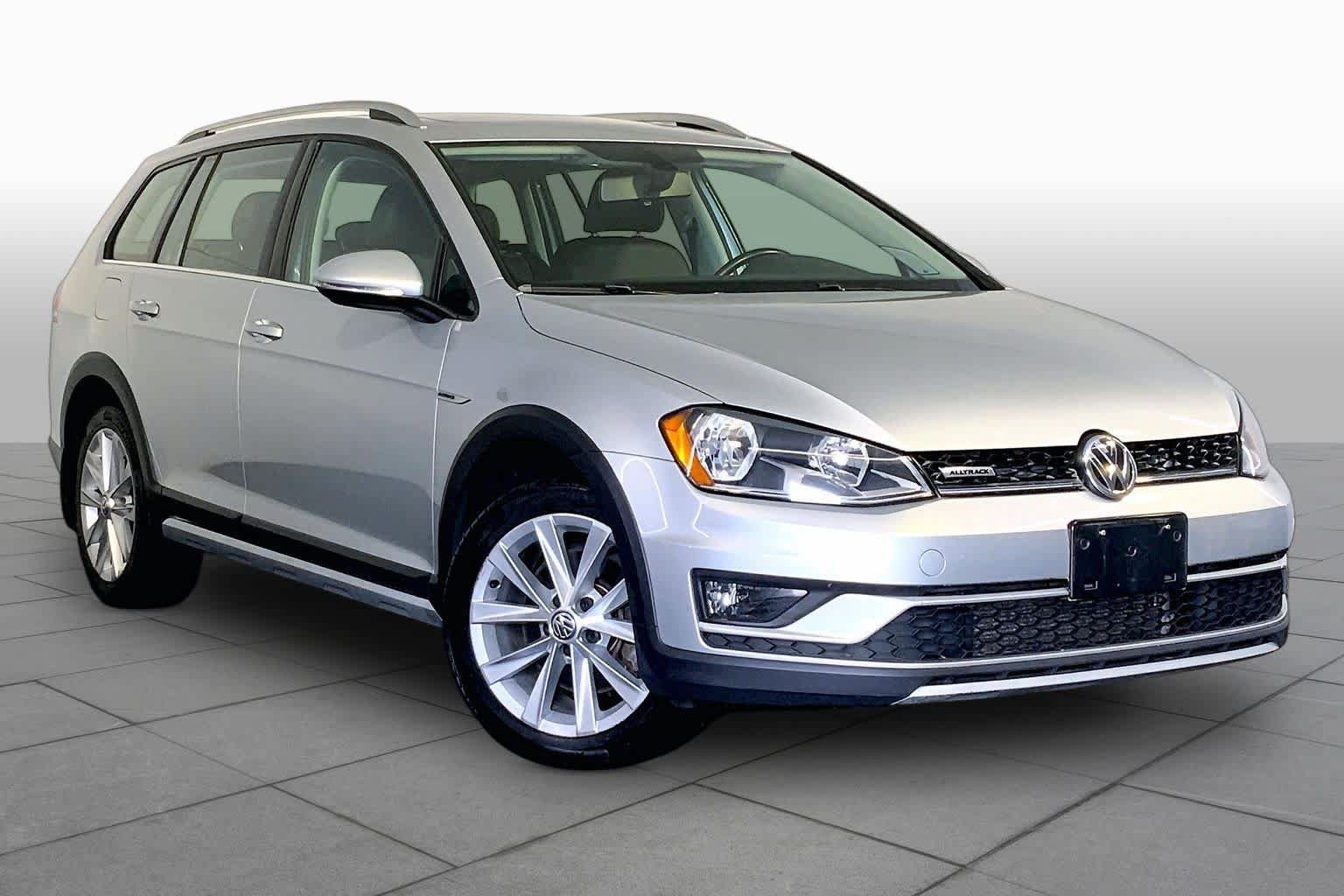 Used 2017 Volkswagen Golf Alltrack SE AWD/4WD image 3