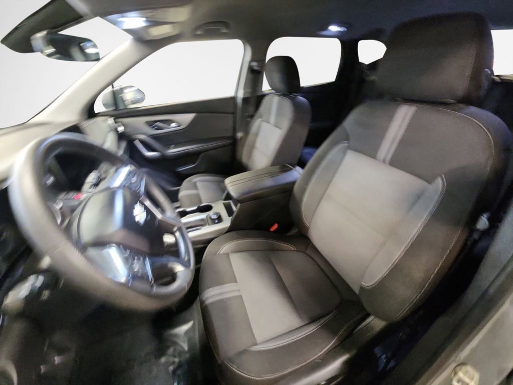 Certified 2023 Chevrolet Blazer LT w/ Convenience Package image 12