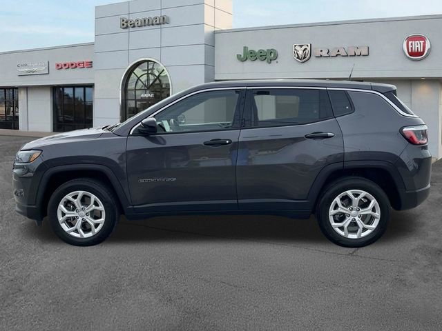 Used 2024 Jeep Compass Sport AWD/4WD image 4