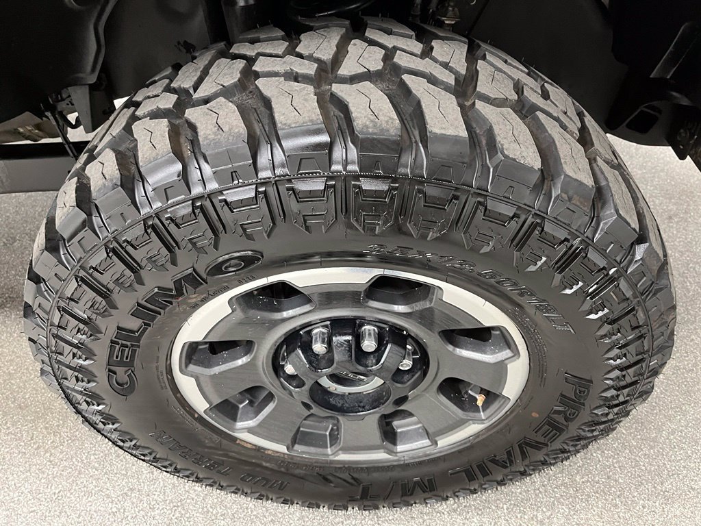 Used 2024 Ford F350 Platinum w/ Tremor Off-Road Package AWD/4WD image 16