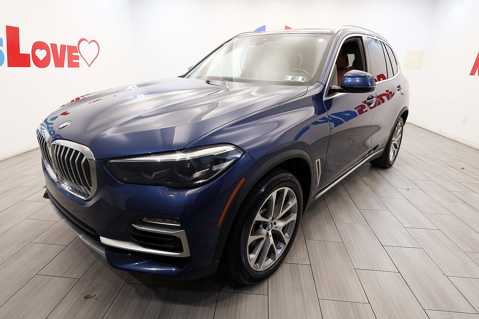Used 2021 BMW X5 xDrive40i w/ Premium Package AWD/4WD image 1