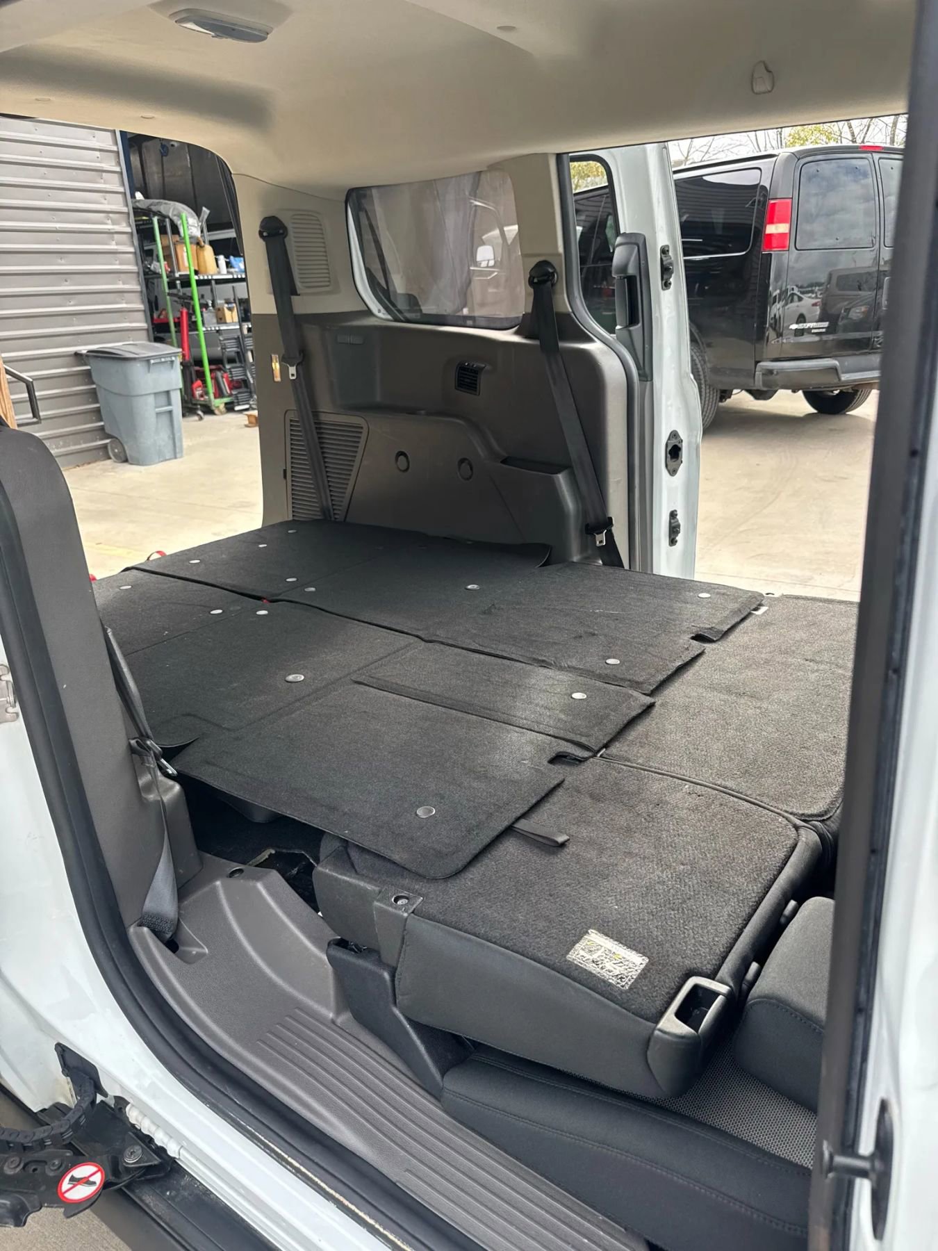 Used 2020 Ford Transit Connect XL image 38