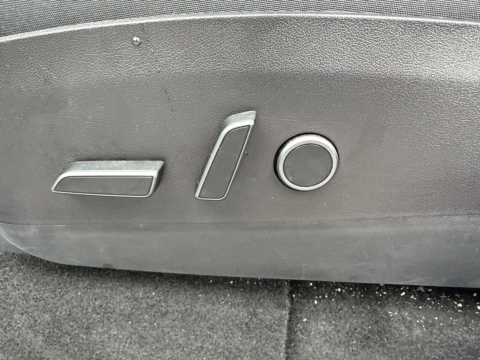 Used 2021 Tesla Model Y Performance AWD/4WD image 17