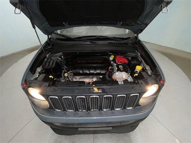 Used 2018 Jeep Renegade Latitude w/ Popular Equipment Group image 25