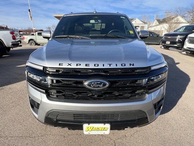 Used 2023 Ford Expedition Max Limited image 5