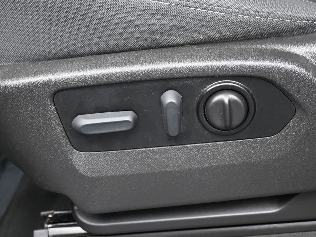 Used 2022 Chevrolet Silverado 1500 Custom w/ LPO, Blackout Package image 12