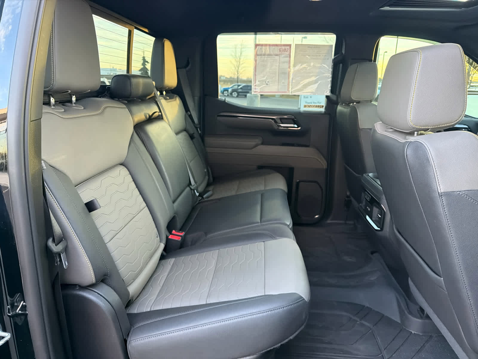 Used 2022 Chevrolet Silverado 1500 ZR2 w/ Technology Package image 16