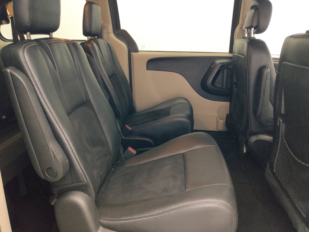Used 2019 Dodge Grand Caravan SXT FWD image 19