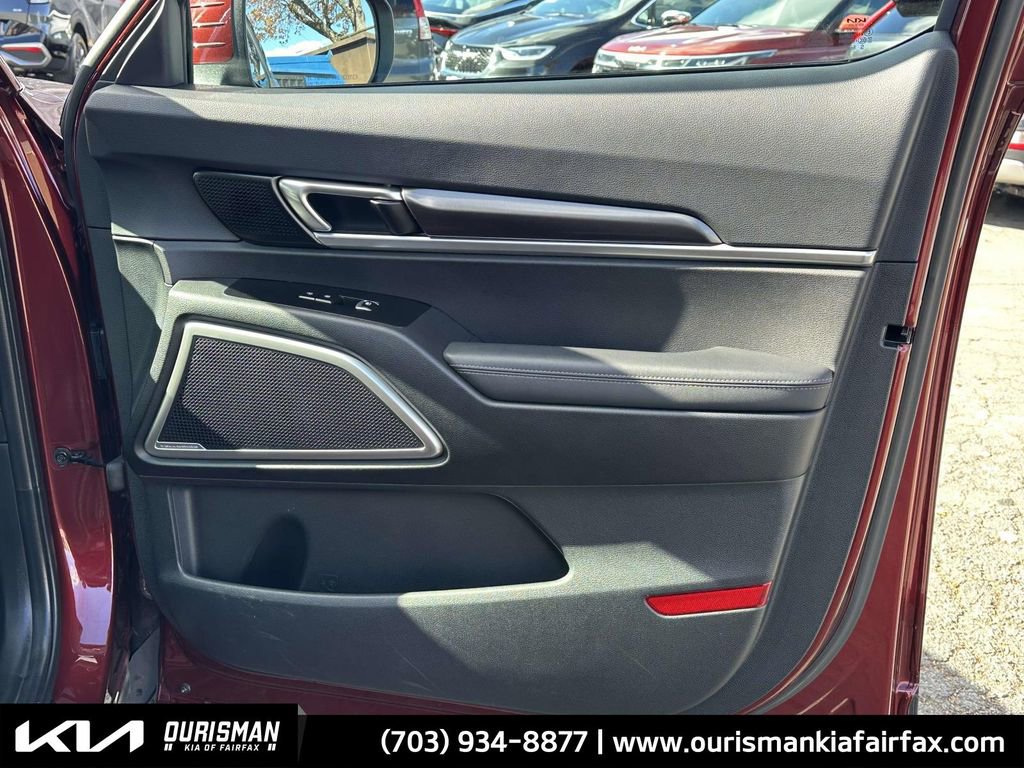 Used 2023 Kia Telluride S w/ S Sunroof Package image 17