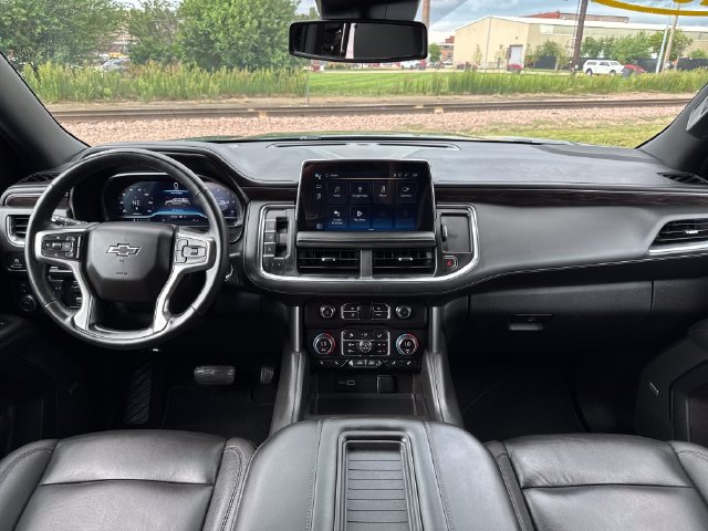 Used 2024 Chevrolet Tahoe Z71 w/ Luxury Package AWD/4WD image 12