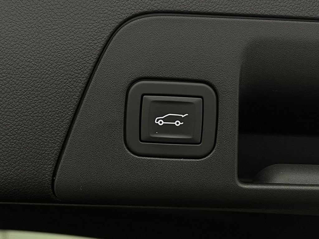 Used 2025 Buick Envision Sport Touring AWD/4WD image 10