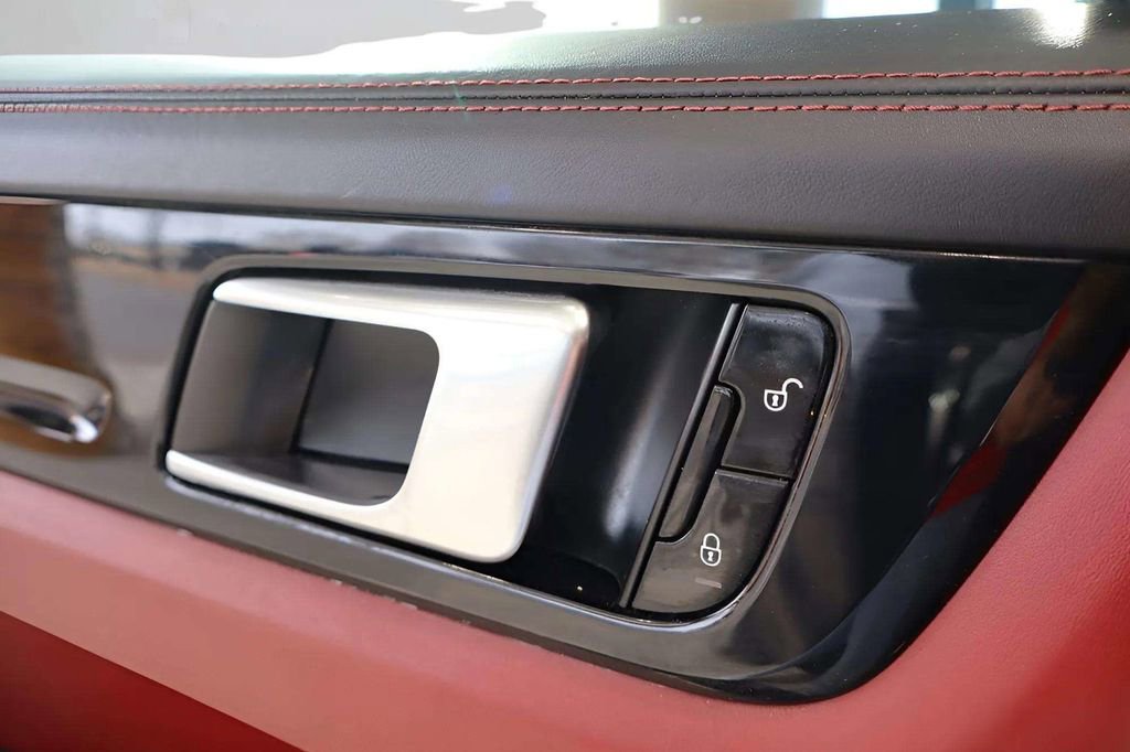 Used 2019 Porsche Cayenne Base image 36