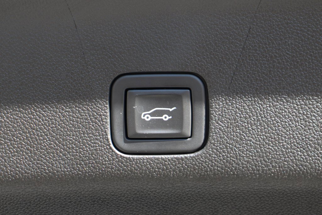 Used 2023 Cadillac Escalade Sport Platinum image 13