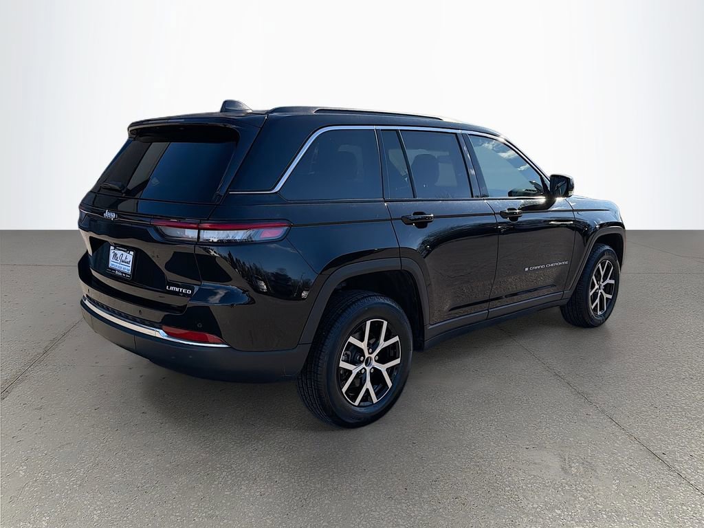 Used 2024 Jeep Grand Cherokee Limited image 4