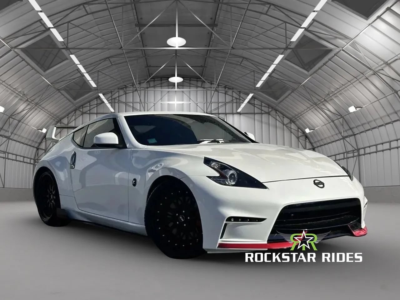 Used 2018 Nissan 370Z Coupe RWD image 3