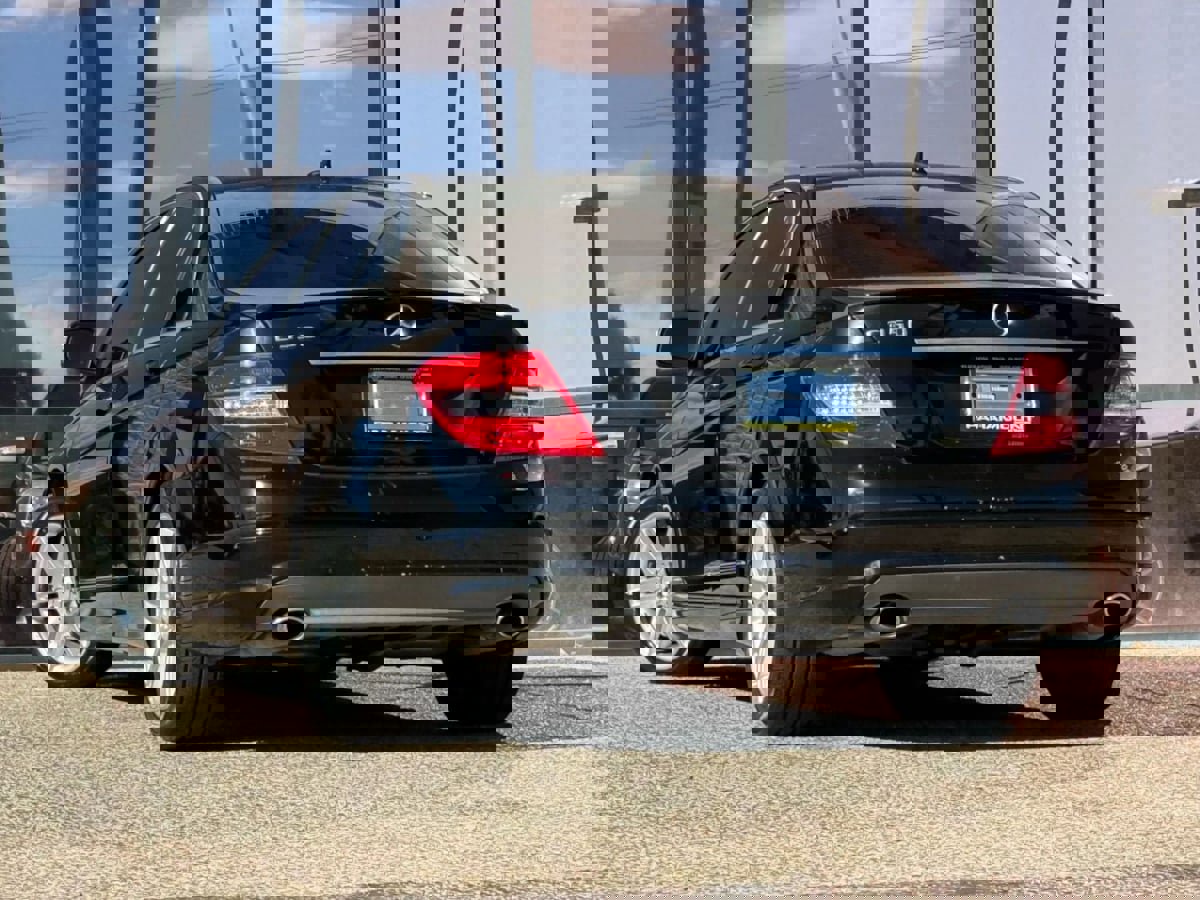 Used 2009 Mercedes-Benz C 350 Sport image 8