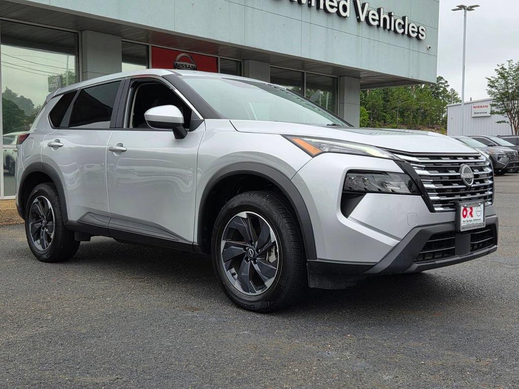 Used 2025 Nissan Rogue SV FWD image 8