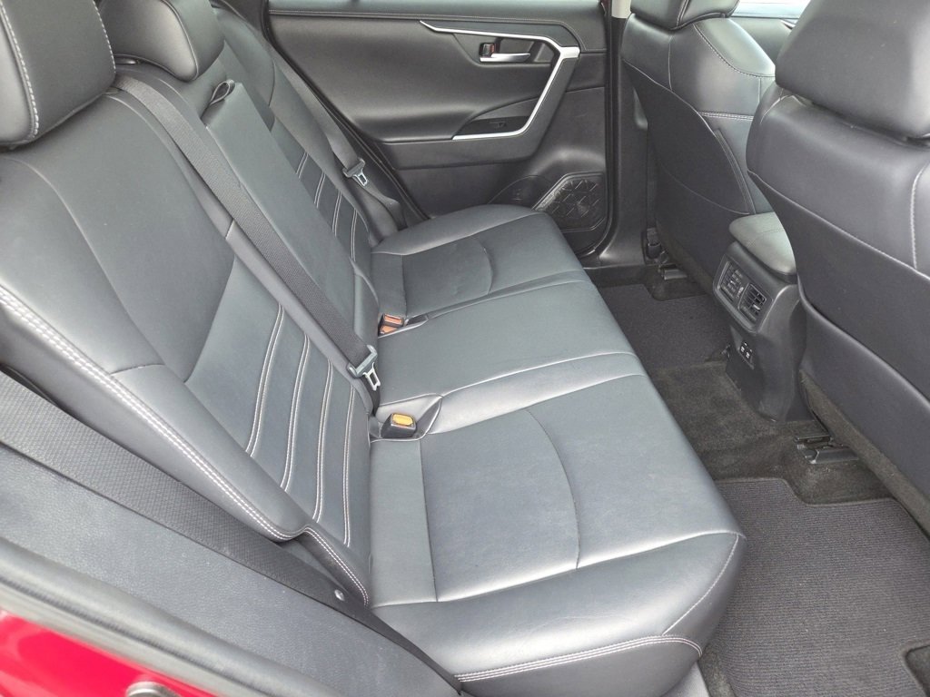 Used 2020 Toyota RAV4 Limited image 8