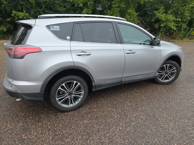 Used 2016 Toyota RAV4 LE AWD/4WD image 14