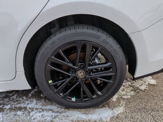 Used 2026 Toyota Camry SE image 7