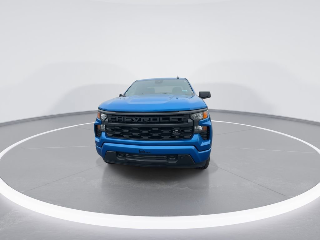 Used 2024 Chevrolet Silverado 1500 Custom image 3