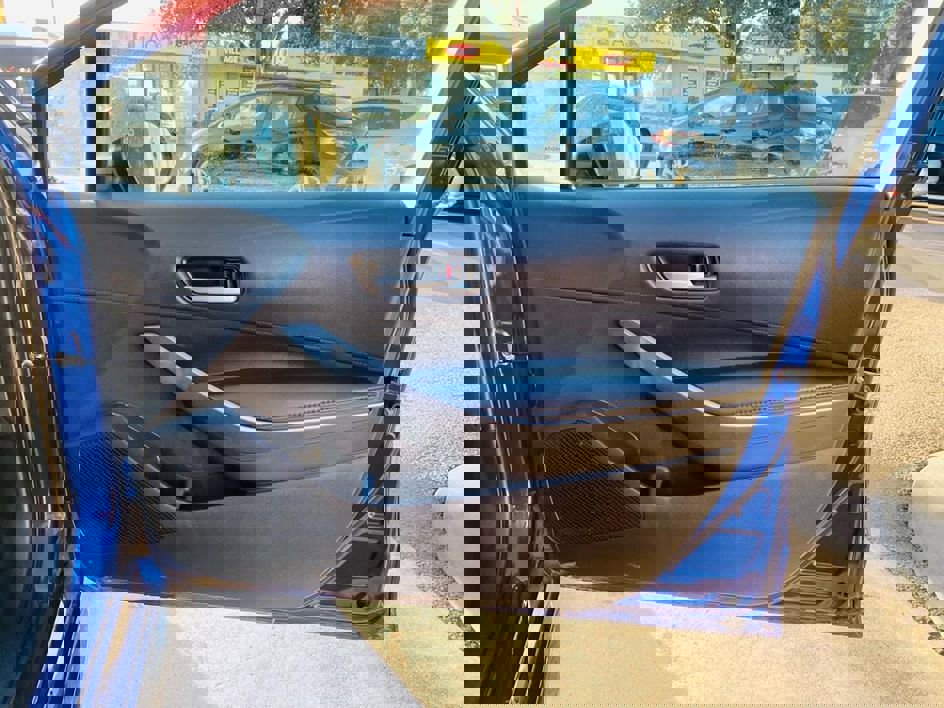 Used 2020 Toyota Corolla SE w/ Carpet Mat Package (TMS) FWD image 24