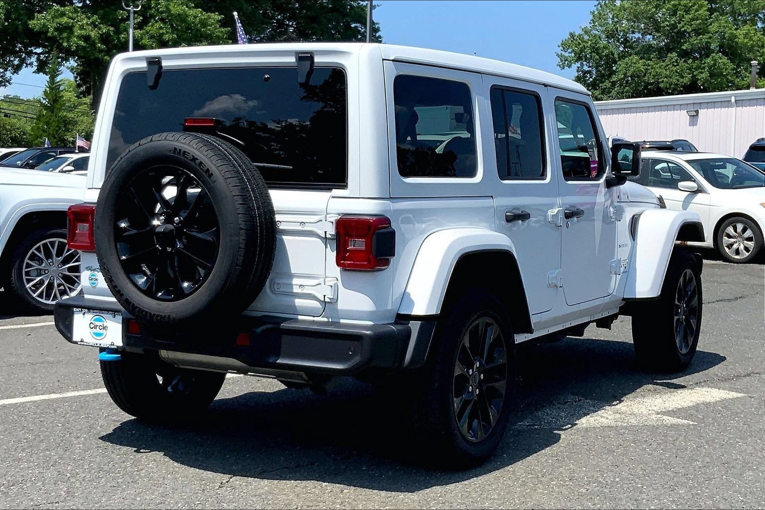 Certified 2024 Jeep Wrangler Unlimited Sahara w/ Technology Group AWD/4WD image 10