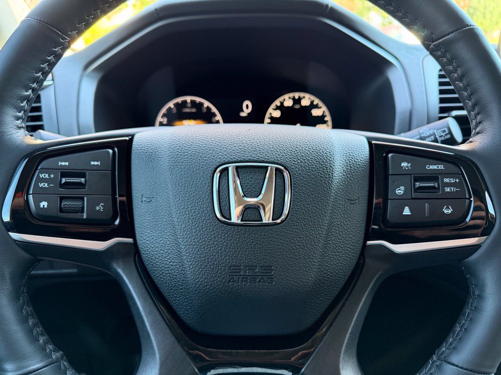 Certified 2025 Honda Odyssey Elite image 40