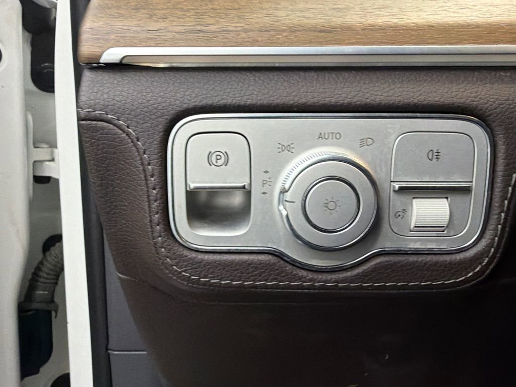 Used 2020 Mercedes-Benz GLE 350 4MATIC w/ Airmatic Package image 34