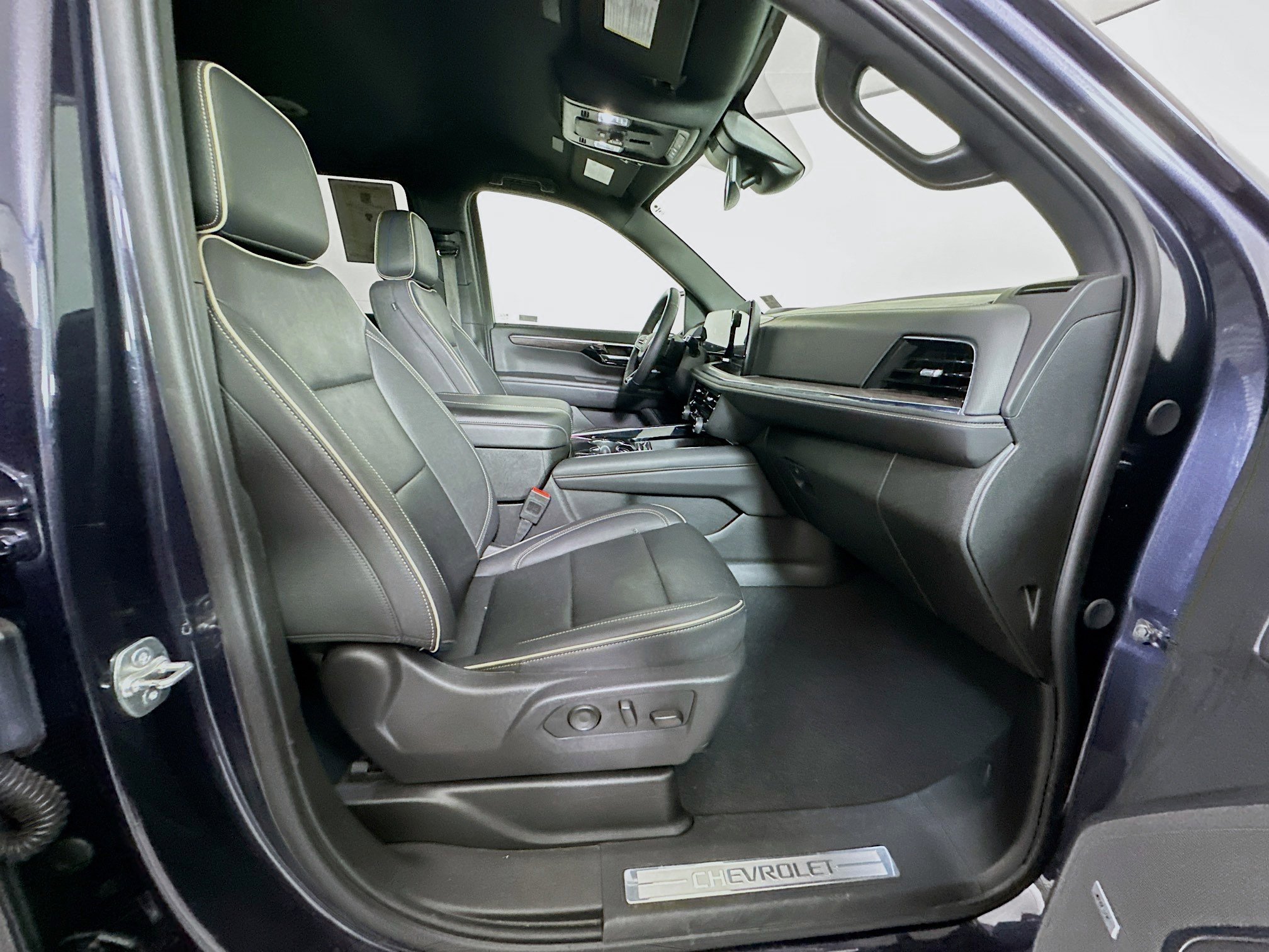 Used 2025 Chevrolet Tahoe Premier image 33